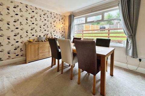 21 Grasmere Road, Bradford, BD2 4HU