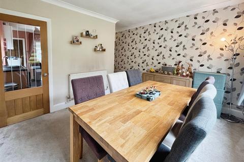 21 Grasmere Road, Bradford, BD2 4HU