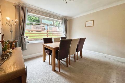 21 Grasmere Road, Bradford, BD2 4HU