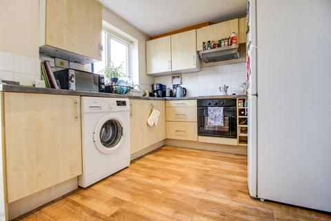 2 bedroom terraced house to rent, Tallis Walk, Swindon SN5