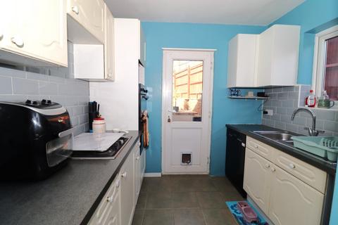 2 bedroom semi-detached house for sale, Buxton Drive, Bexhill-on-Sea, TN39