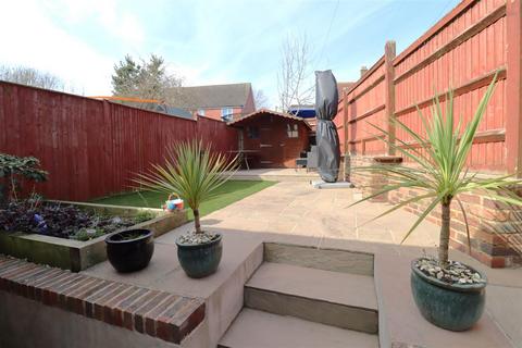 1b Buxton Drive, Bexhill-on-sea, TN39 4BD