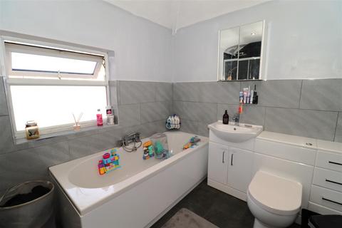 1b Buxton Drive, Bexhill-on-sea, TN39 4BD