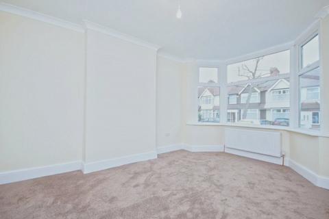 3 bedroom end of terrace house for sale, Hampton Road, Chingford E4