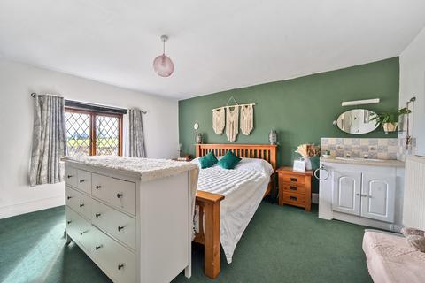 Mountain Oak Farmhouse Lower Town, Sampford Peverell, Tiverton, EX16 7EG