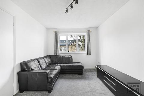 1 bedroom flat to rent, Tempsford Close, Enfield EN2