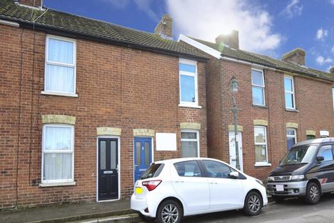 2 bedroom terraced house to rent, Zealand Road Canterbury CT1