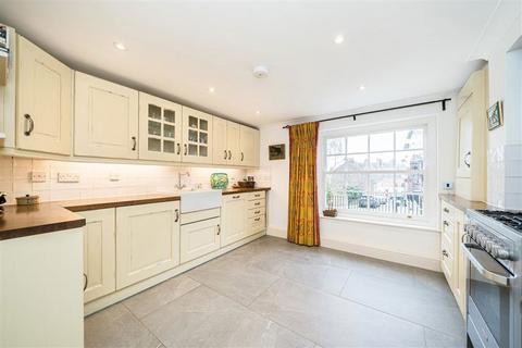 4 bedroom semi-detached house for sale, Georgette Place, London SE10