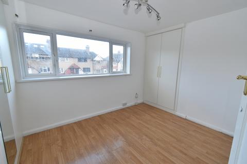 2 bedroom terraced house to rent, Greenford, UB6