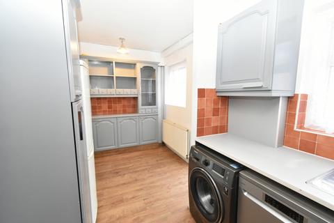 2 bedroom terraced house to rent, Greenford, UB6