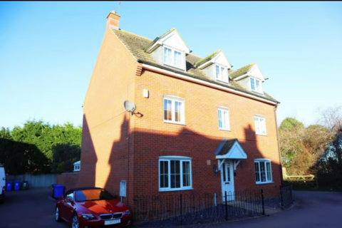 4 bedroom house to rent, Foxholes Close, Deanshanger MK19