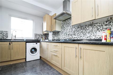 2 bedroom terraced house to rent, Handcroft Road, Croydon, CR0