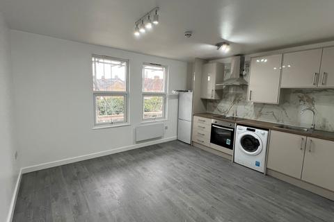 Studio to rent, Eastcote Road, South Harrow HA2