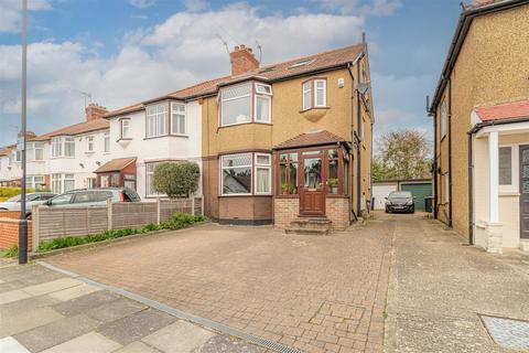 4 bedroom semi-detached house for sale, Queens Road, Enfield