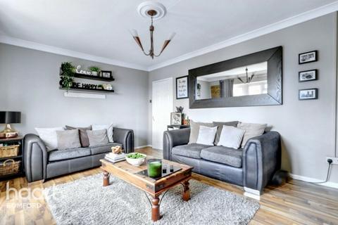 2 bedroom flat for sale, Rush Green Gardens, Romford