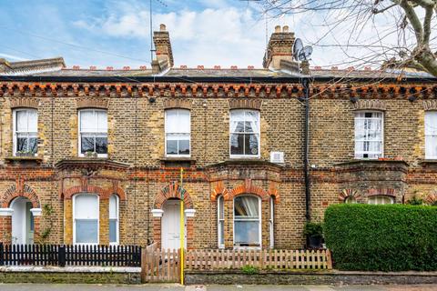 1 bedroom flat for sale, Grayshott Road, Battersea, London, SW11