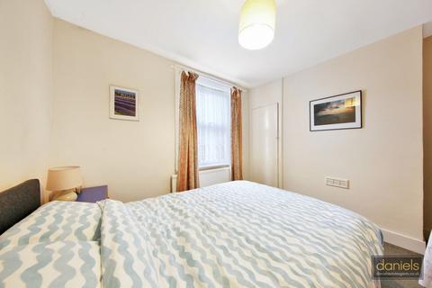 4 bedroom duplex for sale, Station Road, Willesden Junction, London, NW10