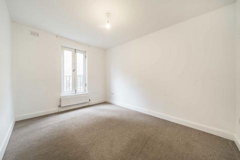 2 bedroom flat to rent, Lordship Lane, London SE22