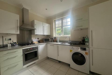 2 bedroom flat to rent, Stonebrook Lodge, Camberley GU15