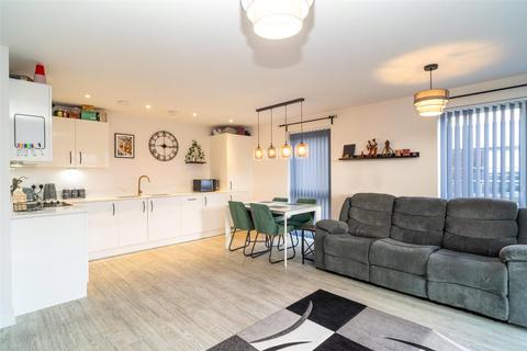 2 bedroom penthouse for sale, Holmesley Road, Borehamwood, WD6