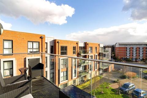 2 bedroom penthouse for sale, Holmesley Road, Borehamwood, WD6