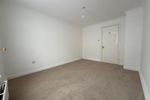 2 bedroom apartment to rent, East Street  Titchfield, Fareham  UNFURNISHED