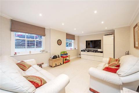 15 Ravenscourt Square, London, W6 0TW