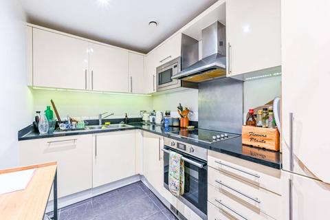 2 bedroom flat to rent, Drayton Park, Islington, London, N5