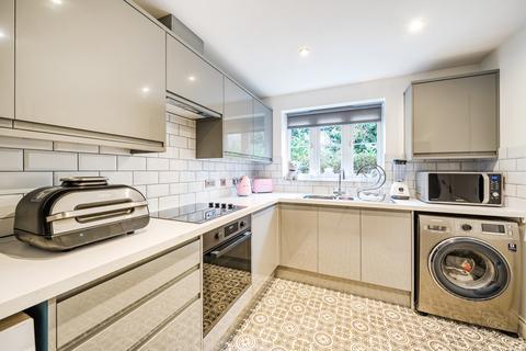 3 bedroom end of terrace house for sale, Damson Path, Taw Hill, Wiltshire