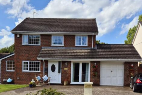 4 bedroom detached house for sale, Wrexham LL11