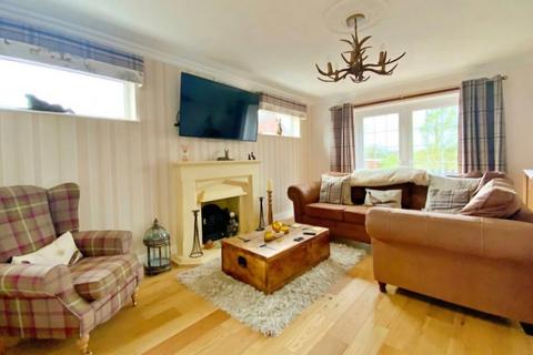 4 bedroom detached house for sale, Wrexham LL11