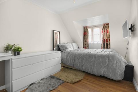 11 Sylvester Close, Winnersh, Wokingham, RG41 5LL