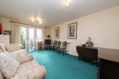 1 bedroom flat for sale, Uxbridge Road, Pinner HA5