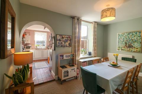 3 bedroom end of terrace house for sale, Albert Street, Glossop SK13