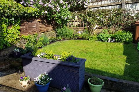 21 Albert Street, Hadfield, Glossop, SK13 1DA