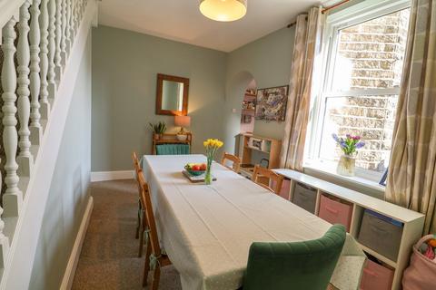 21 Albert Street, Hadfield, Glossop, SK13 1DA