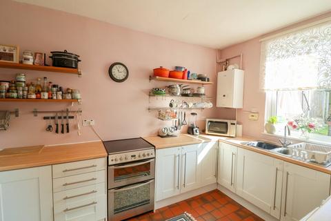 21 Albert Street, Hadfield, Glossop, SK13 1DA