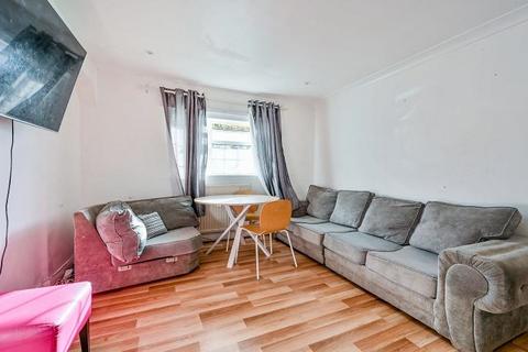 3 bedroom flat for sale, Highfield Road, London, W3