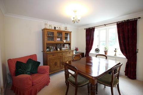 4 bedroom link detached house for sale, Kineton