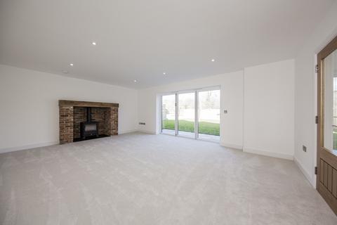 4 bedroom detached house for sale, Walshes Road, Crowborough