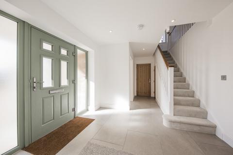 4 bedroom detached house for sale, Walshes Road, Crowborough