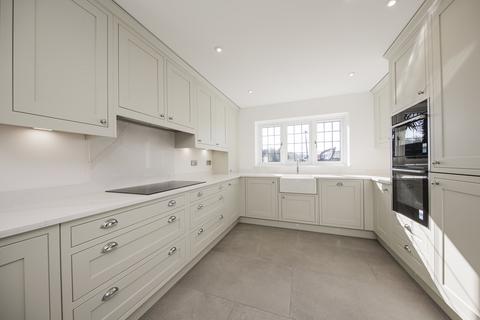 4 bedroom detached house for sale, Walshes Road, Crowborough