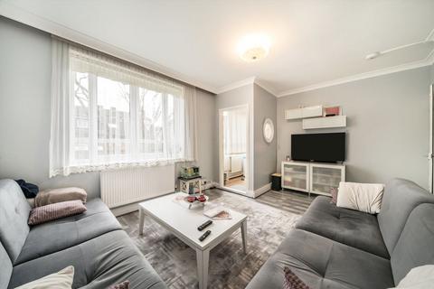 2 bedroom flat for sale, Fawcett Estate, London E5