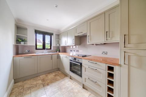 2 bedroom townhouse for sale, Pulborough - Town House