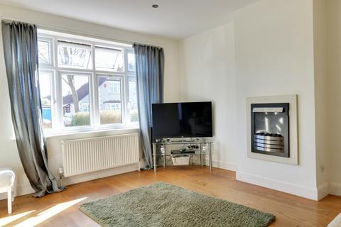 4 bedroom semi-detached house to rent, Ellison Road, Sidcup DA15