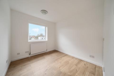 8 Denbigh Road, Thame, OX9 3TL
