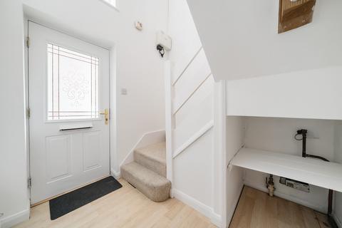 8 Denbigh Road, Thame, OX9 3TL