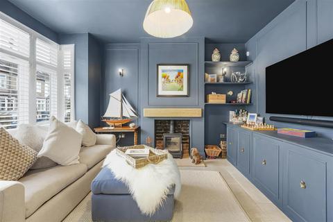51 Clifton Park Avenue, London, SW20 8BB