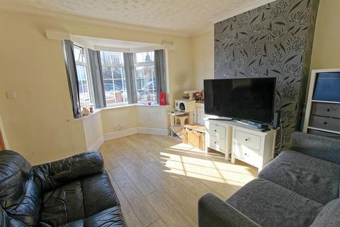 3 bedroom semi-detached house for sale, Kingston Avenue, Wigston