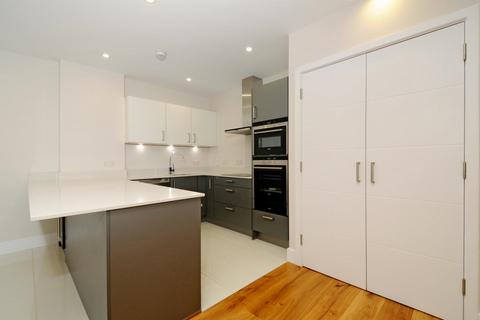 2 bedroom apartment to rent, 26 Grove Park, London SE5